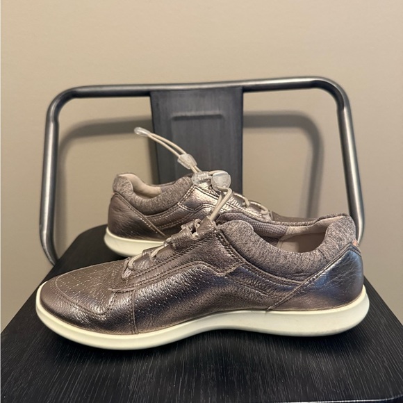 ECCO Women's Sense Toggle Fashion Sneaker, Rose Gold Sz 5 - Picture 9 of 15